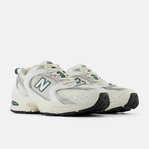 530 Sea Salt White Marsh Green