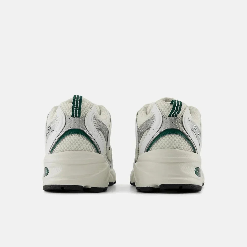 530 Sea Salt White Marsh Green