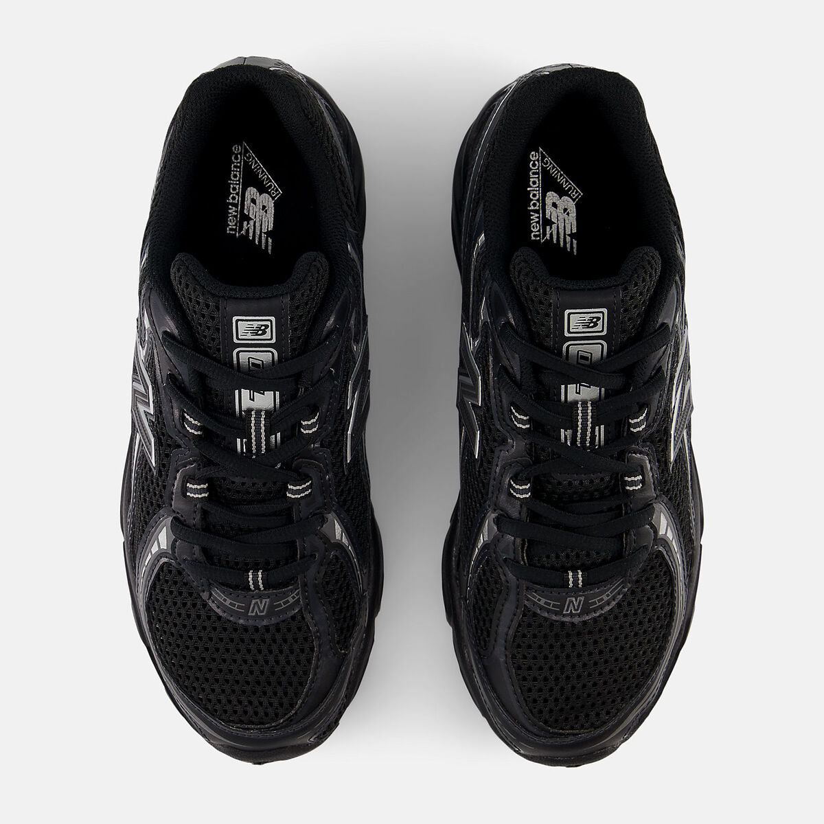 740v2 Black Grey Silver