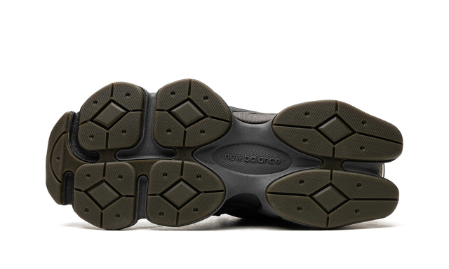 9060 Blacktop/Dark Moss/Black