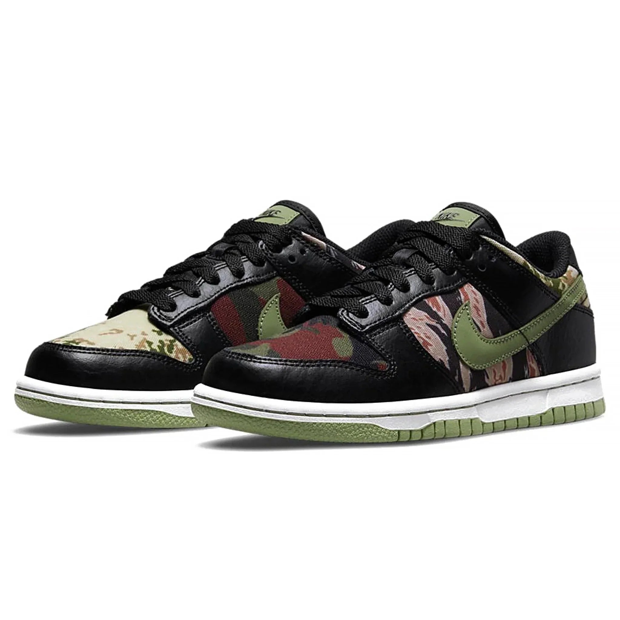 Dunk Low SE Sail Crazy-Camo (Left UK 7.5, Right UK 6.5)