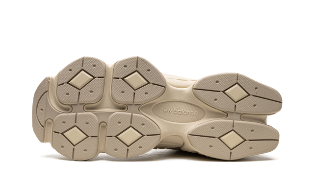 9060 Turtledove Black Silver Metallic
