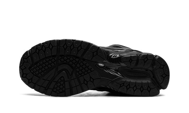 1906R "Black/Silver