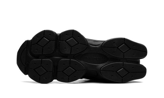 9060 Triple Black