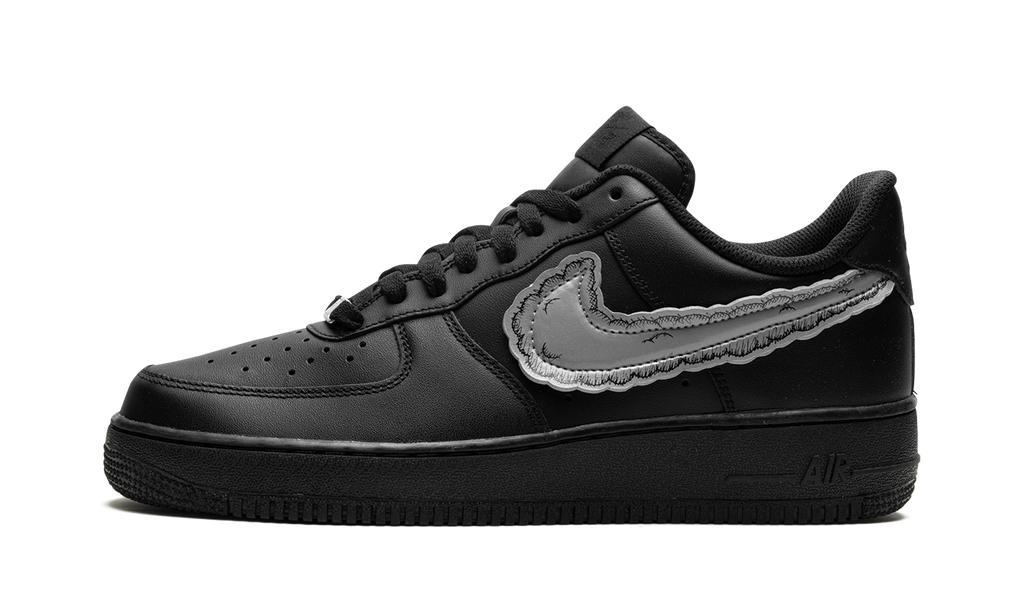 Air Force 1 Low "KAWS Sky High Farms - Black"