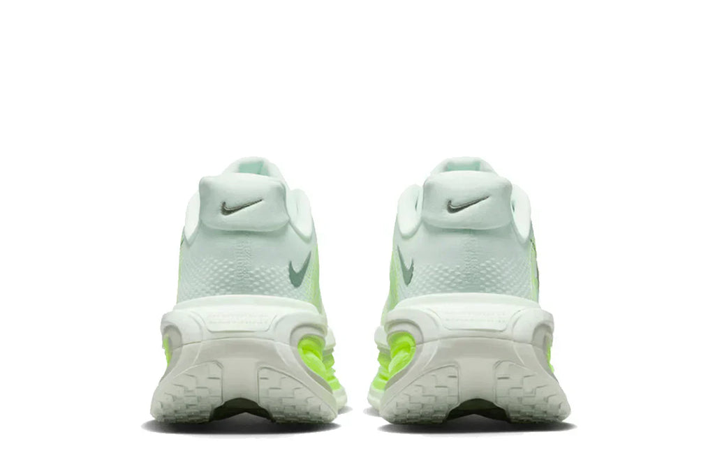 Vomero Premium Barely Volt Green