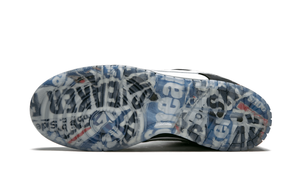 SB Dunk Low Staple Panda Pigeon